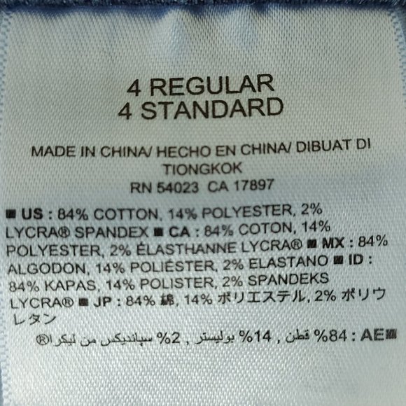 Old Navy Curvy Profile Mid-Rise Jeans - Picture 4 of 4